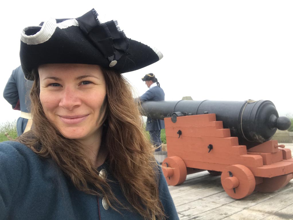 woman-at-fortress-of-louisbourg