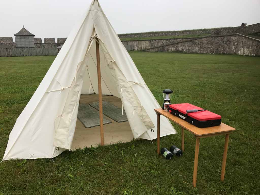 tent-inside-fortress-of-louisbourg