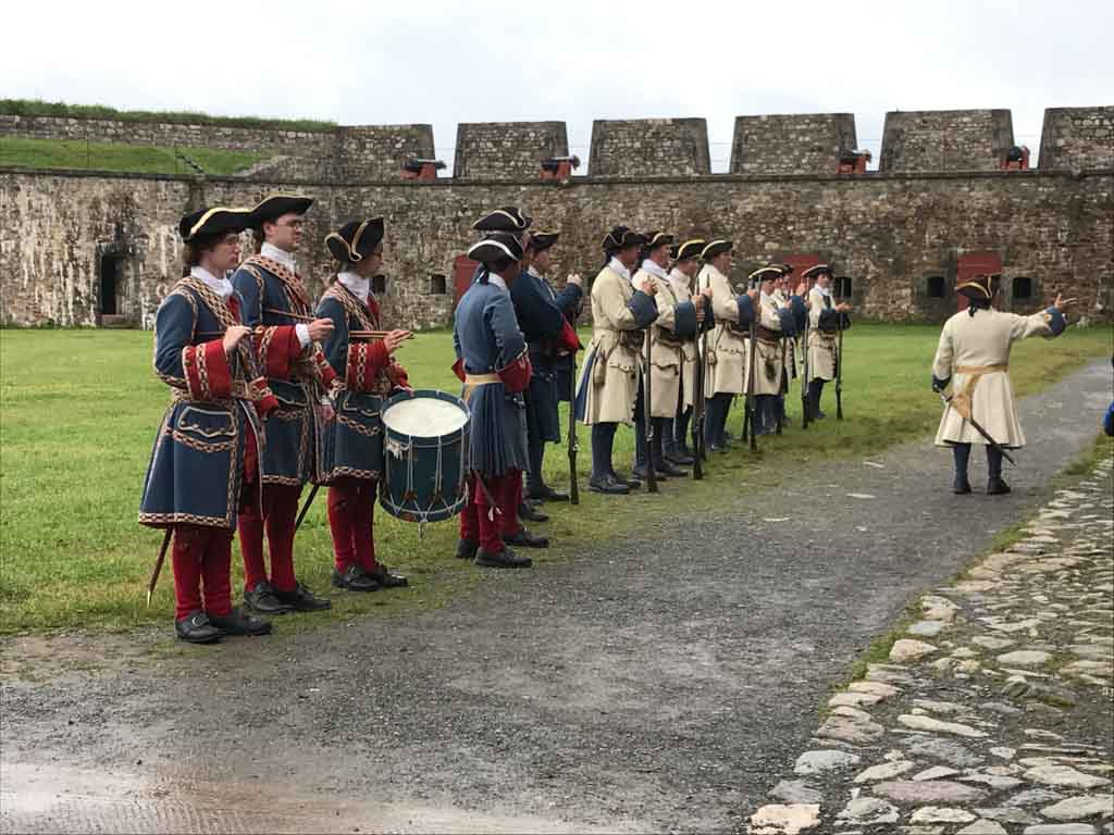 live-demonstrations-at-fortress-of-louisbourg