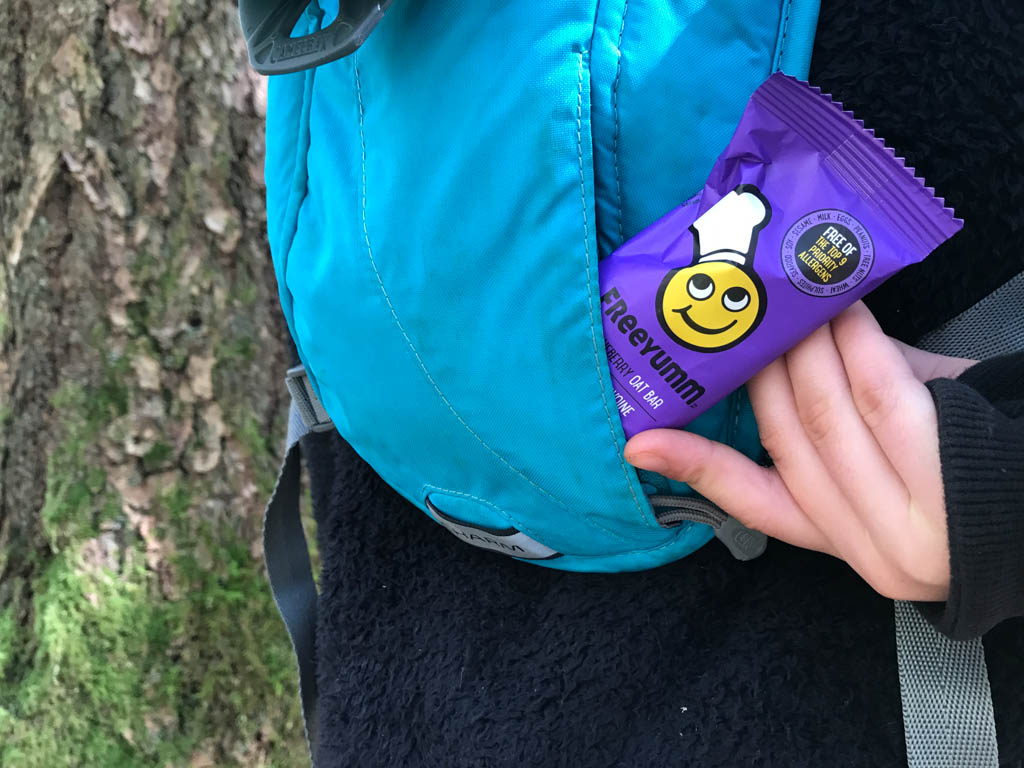 freeyumm-bar-in-kids-backpack