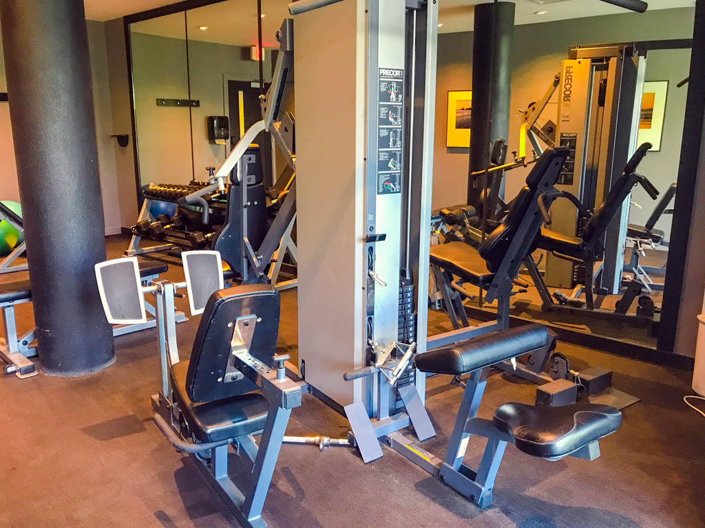 work-out-equipment-in-gym