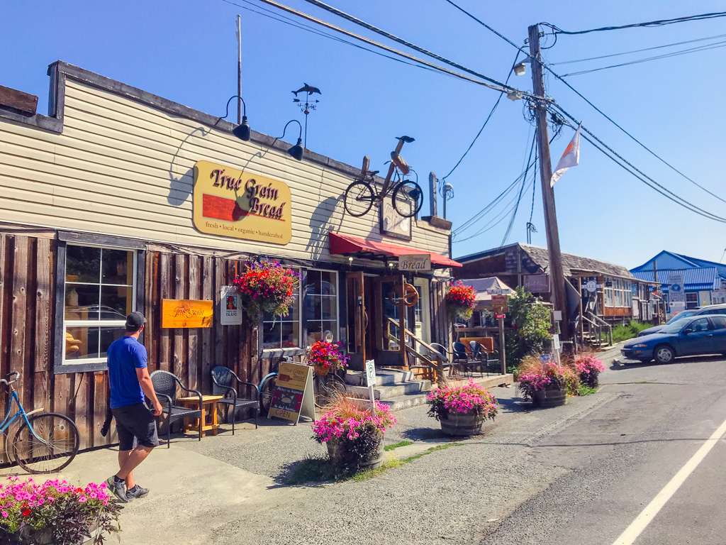 stores-in-cowichan-bay